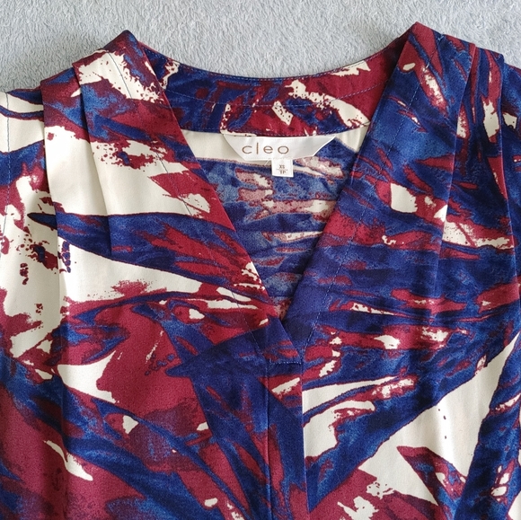 *SOLD* CLEO Sleeveless Blouse - Picture 2 of 6